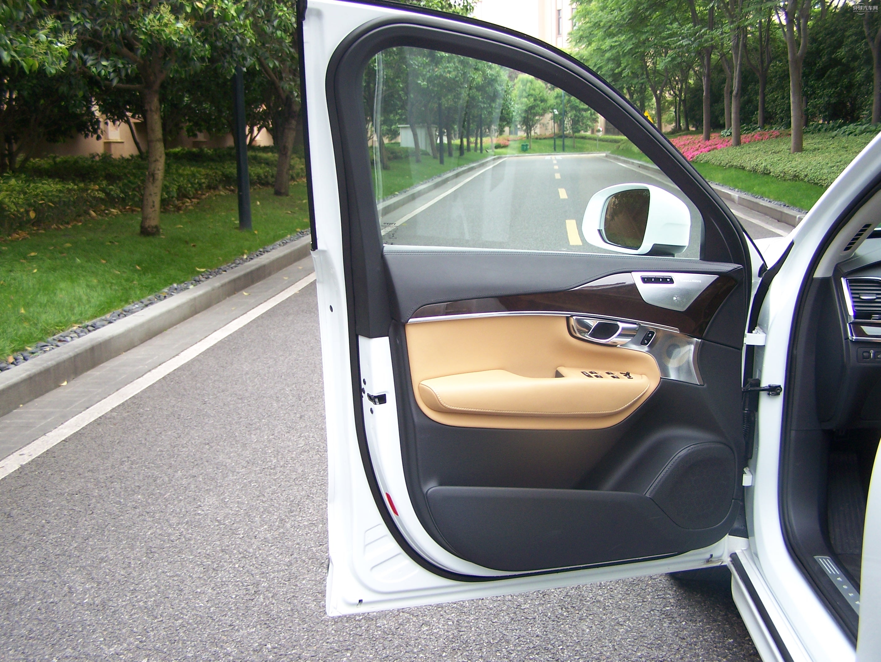 2016款 E驅混動 2.0T T8 榮譽