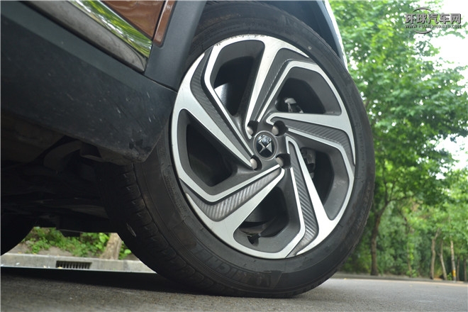 2016款 1.8T 尊享版THP200