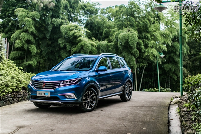 2016款 2.0T 四驅互聯網智尊版