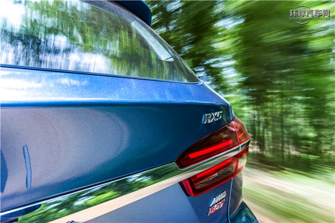 2016款 2.0T 四驅(qū)互聯(lián)網(wǎng)智尊版