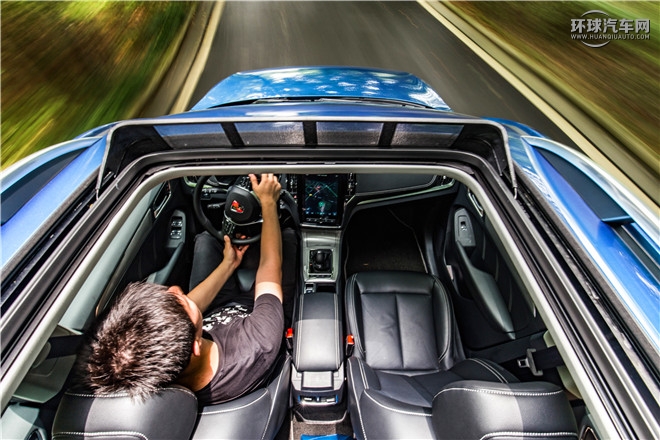 2016款 2.0T 四驅互聯(lián)網智尊版