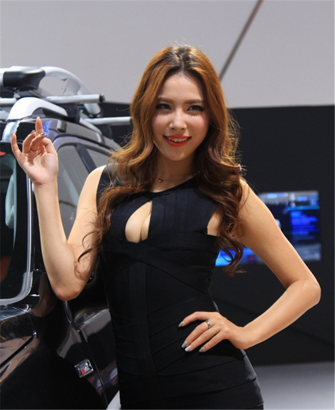 盤(pán)點(diǎn)歷屆車(chē)展那些呼之欲出的波霸女王