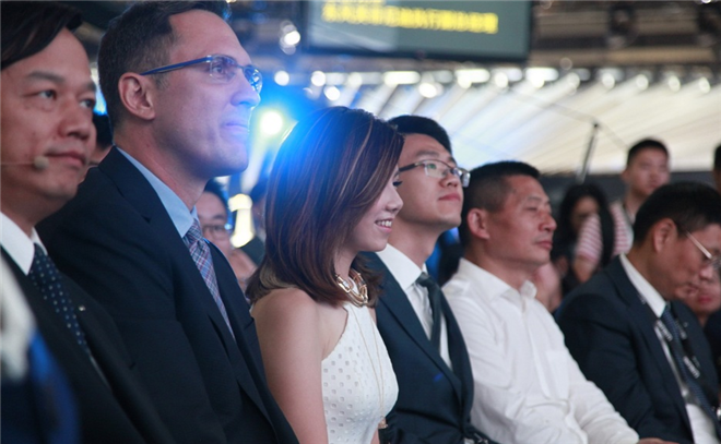 引爆成都車展的明星們