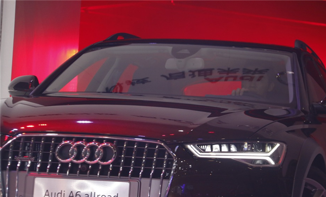 引爆成都車展的明星們