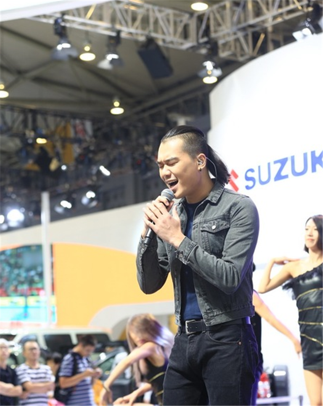 引爆成都車展的明星們