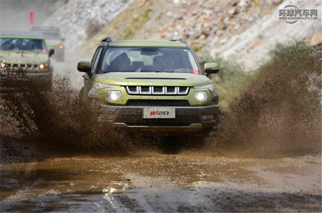 2016款 1.5T CVT尊貴型