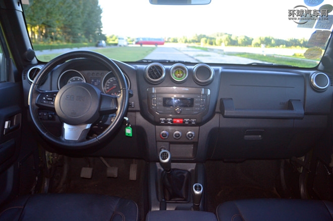 2014款 2.4L 手動征途版