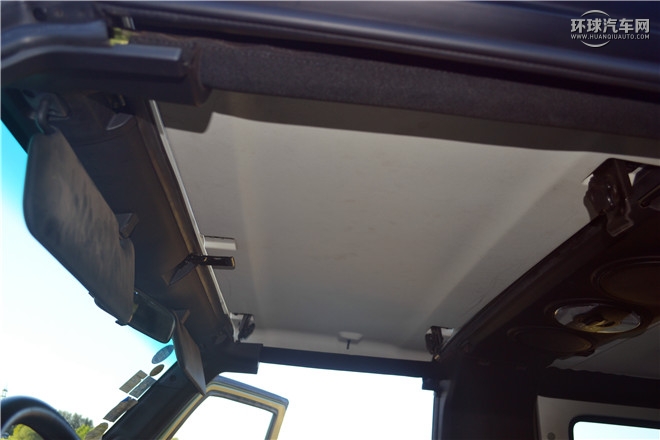 2014款 2.4L 手動征途版