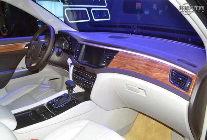 2017款 320T 兩驅豪華智聯版