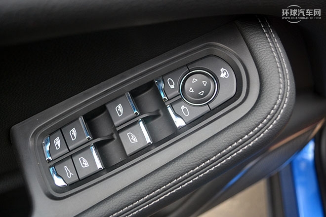 2017款 2.0T 手動極致之光版