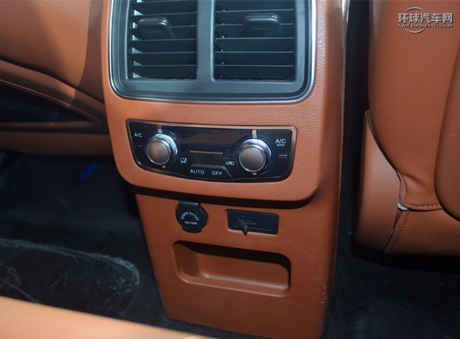 2017款 2.0T 手動(dòng)極致之光版