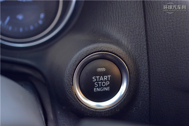 2015款 2.5L 自動(dòng)四驅(qū)旗艦型