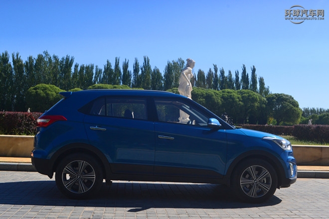 2015款 2.0L 自動(dòng)四驅(qū)尊貴型DLX