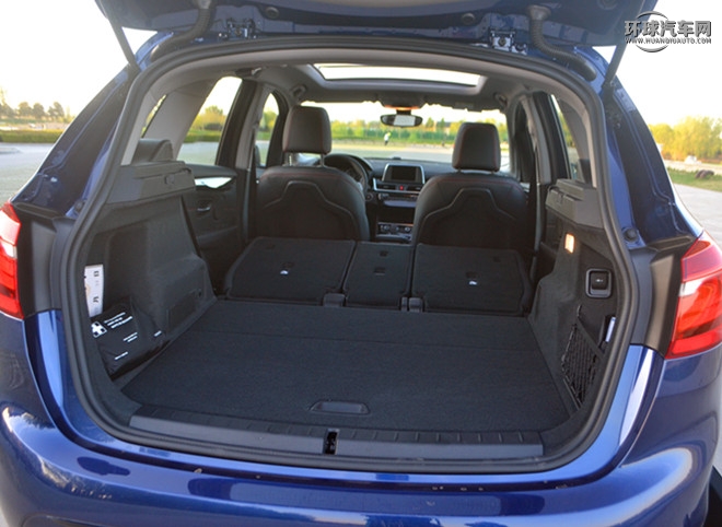 2016款 218i 運動設(shè)計套裝