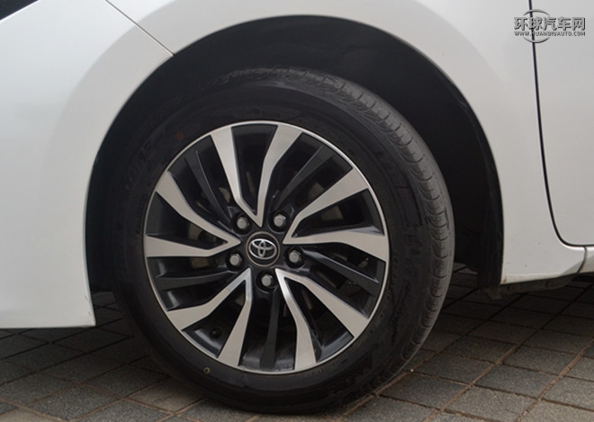 2016款 雙擎 1.8L CVT豪華版