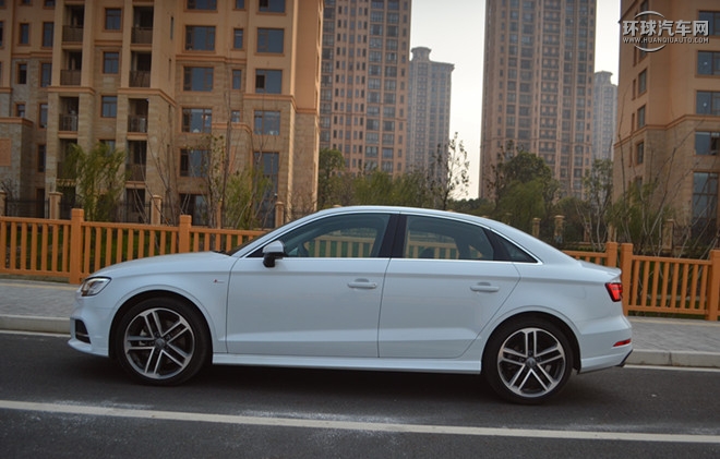 2016款 Sportback 40 TFSI 豪華型