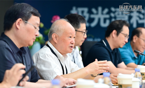 十佳“中國心”專家實地體驗，極光灣超級電混系統展現全球競爭力 極光灣BHE15TDEB混動專用發動機獲專家點贊，將搭載吉利銀河M9量產上市第6張