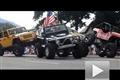 疊羅漢！美國街頭游行JEEP特技表演